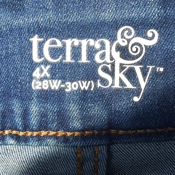 Terra & Sky Denim Bermuda Shorts. 4X. NWT - Picture 9 of 11